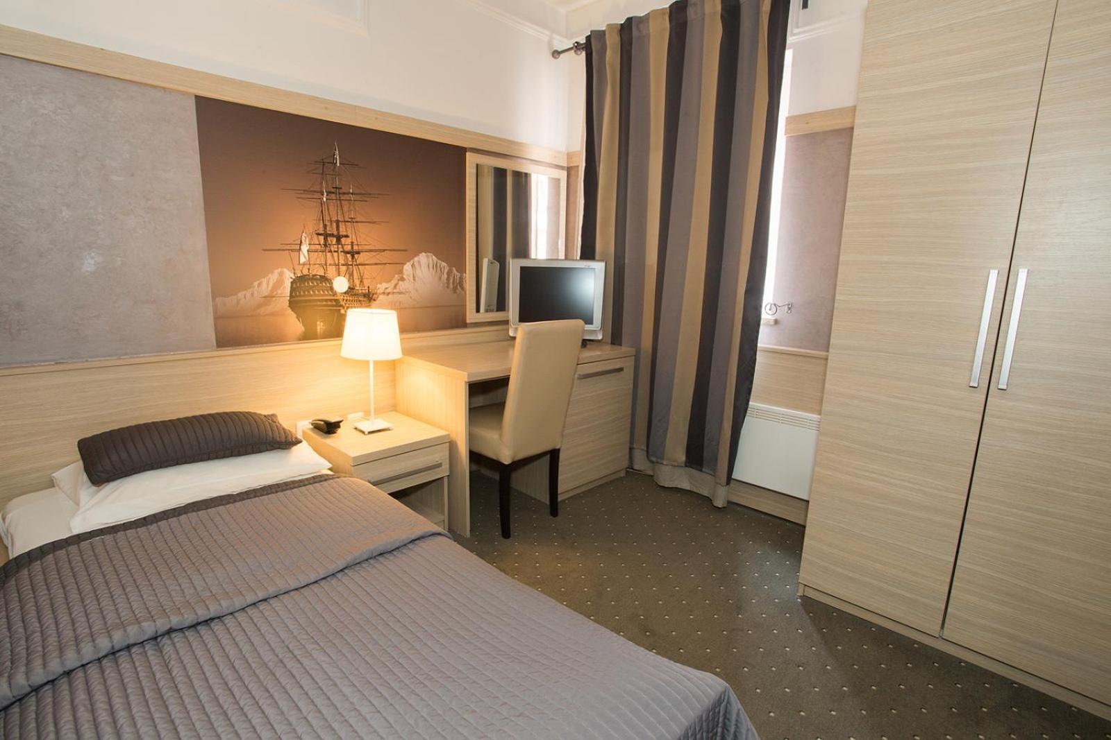 Hotel Galija Pula Quarto foto